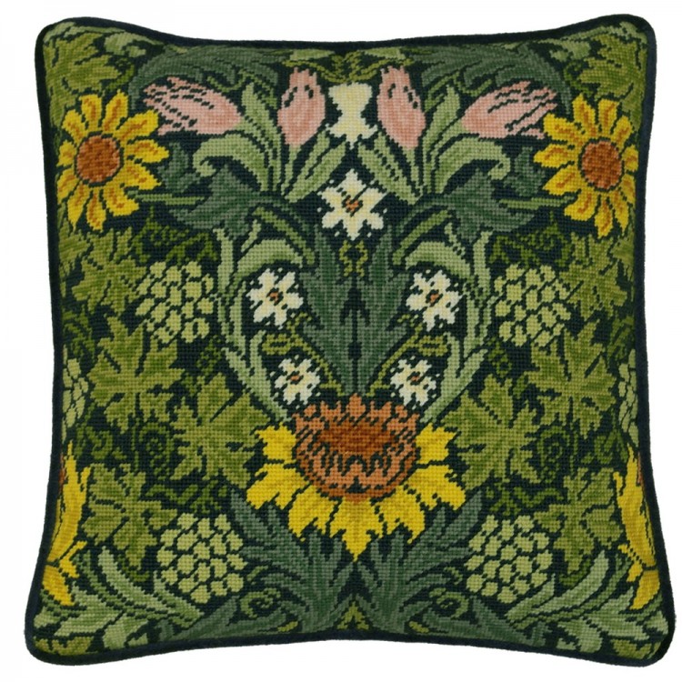Набор для вышивания Bothy Threads TAC4 Подушка "Sunflowers" William Morris (Подсолнухи)