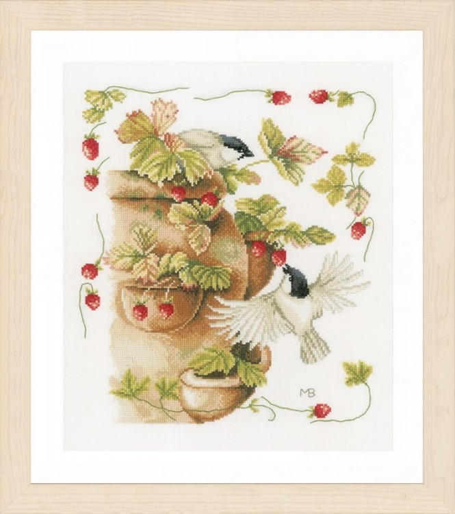 Набор для вышивания Lanarte PN-0168599 Strawberries & Birds
