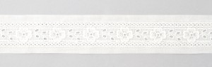 IEMESA 09324/01 Шитье-вышивка на батисте, ширина 30 мм, цвет белый