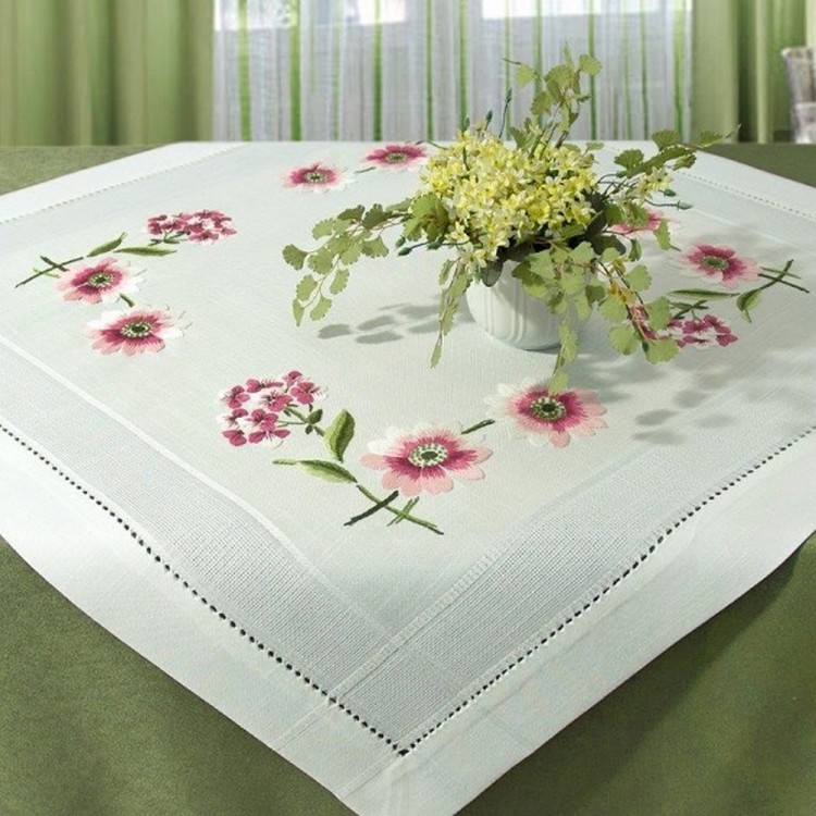 Набор для вышивания Schaefer 6811/206 Скатерть "Лиловые цветы"