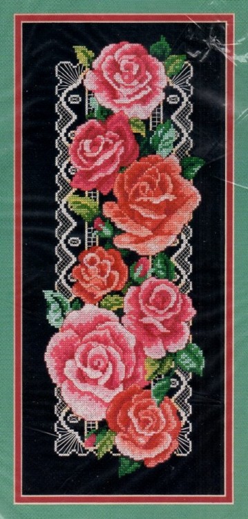 Набор для вышивания Dimensions 03737 Regal Roses (made in USA)