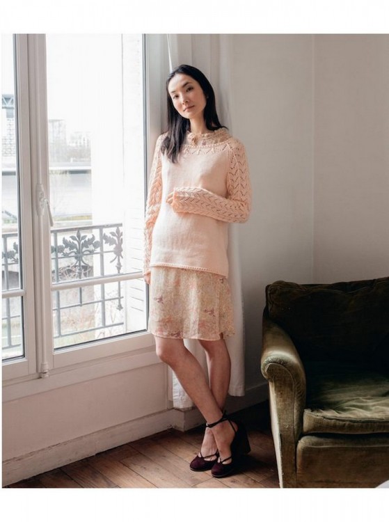 Пуловеры и кардиганы в японском стиле с объемными косами, нежными ажурами, фактурными узорами