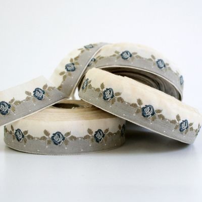 Acufactum 35064-07 Тесьма декоративная "Розы"
