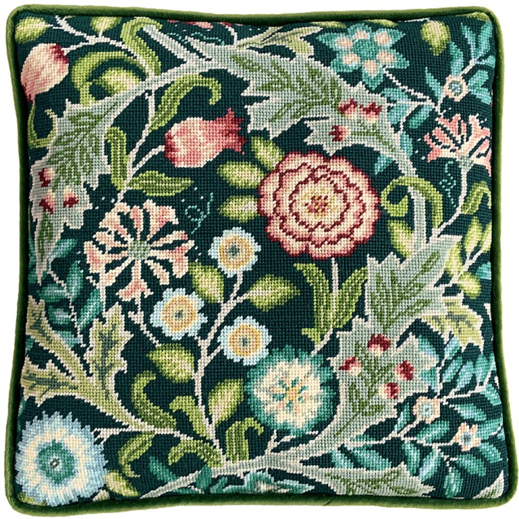 Набор для вышивания Bothy Threads TAC21 Подушка "Wilhelmina Tapestry"