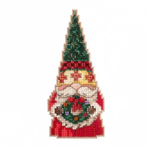 Mill Hill JS202212 Gnome With Wreath (Гном с новогодним венком)