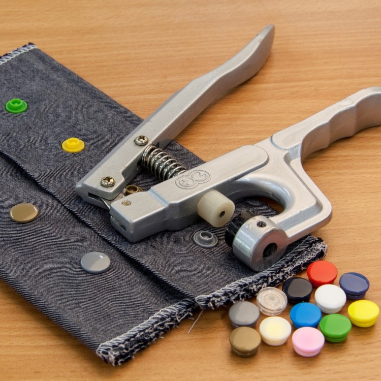 Hemline 442 Щипцы для установки пластиковых кнопок