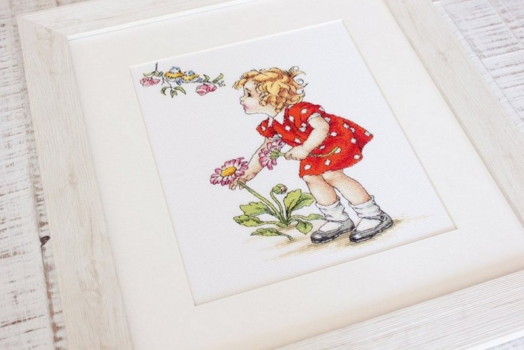 Набор для вышивания Luca-S B1050 Девочка в красном платье