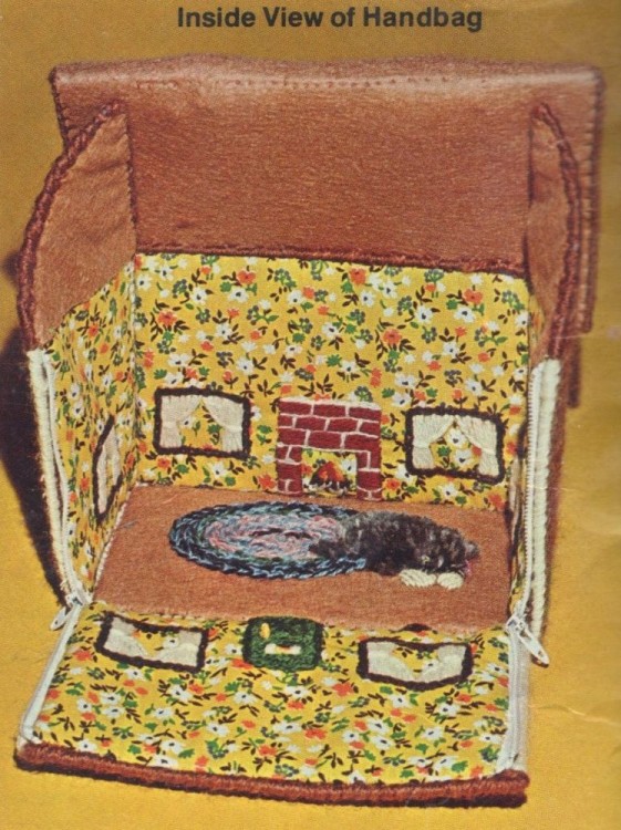 Набор для вышивания Bucilla 04662 Gingerbread House (Пряничный домик)