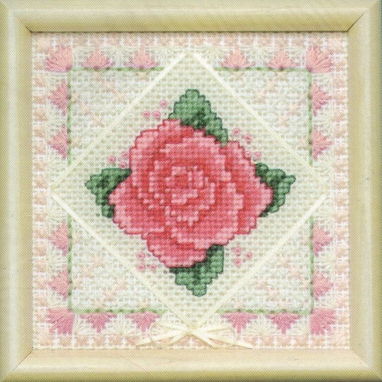Набор для вышивания Dimensions 17017USA Textured Floral (Цветочные композиции)