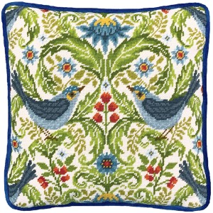 Bothy Threads TKTB2 Подушка "Summer Bluebirds Tapestry" Karen Tye Bentley