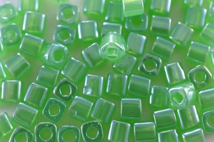 TOHO бисер Cube 1.5 мм-15/0 цвет 0144