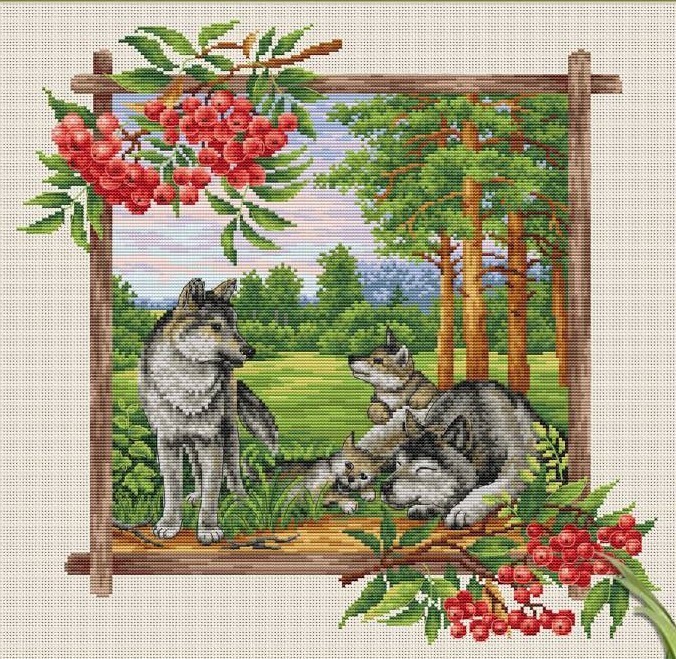 Набор для вышивания Многоцветница МКН 122-14 Таежная семья. Волки