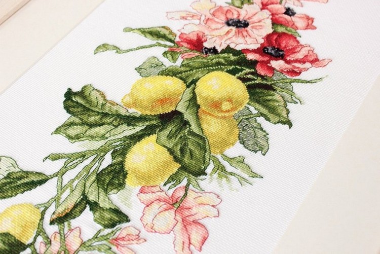 Luca-S B210 Композиция с лимонами