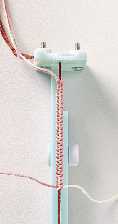 Clover 9943 Устройство для изготовления браслетов