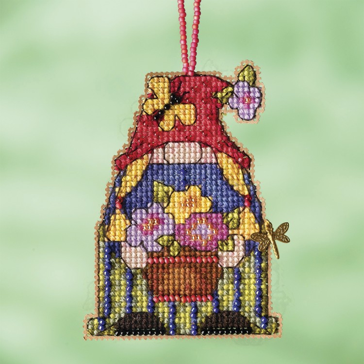 Набор для вышивания Mill Hill MH162213 Garden Girl Gnome (Гном - садовница)