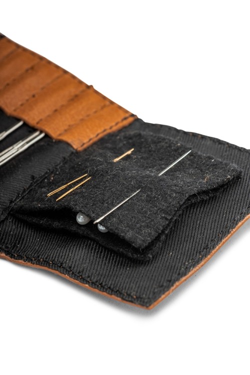 Muud QB-4448/Whisky Чехол-органайзер "Carla"