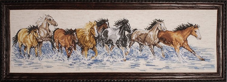 Набор для вышивания Design Works 2499 Лошади, бегущие по воде