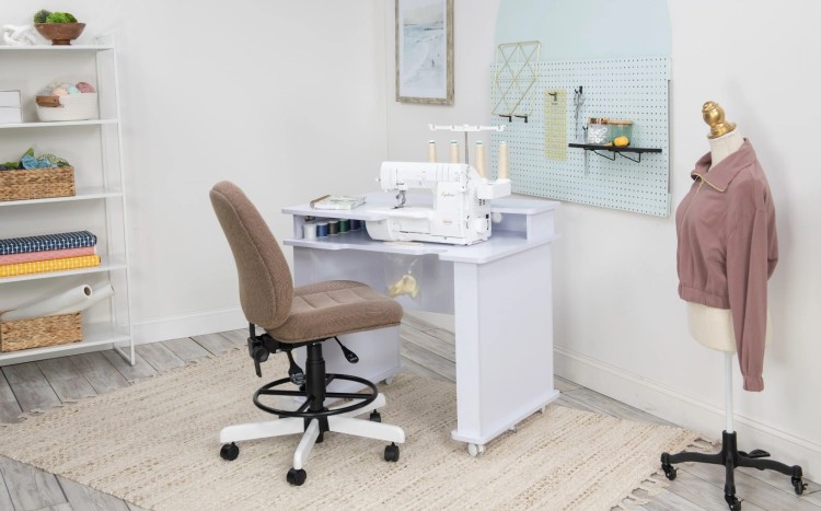 Hemline KLA.SC-W001 Стол раскладной SERGER CENTER для шитья на оверлоке