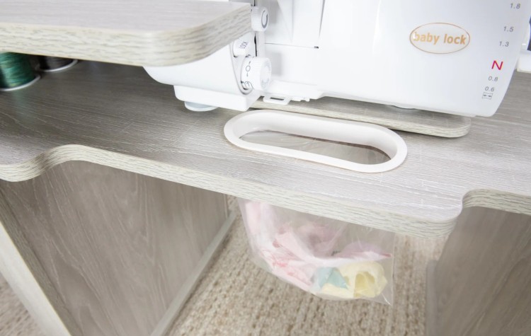 Hemline KLA.SC-W001 Стол раскладной SERGER CENTER для шитья на оверлоке