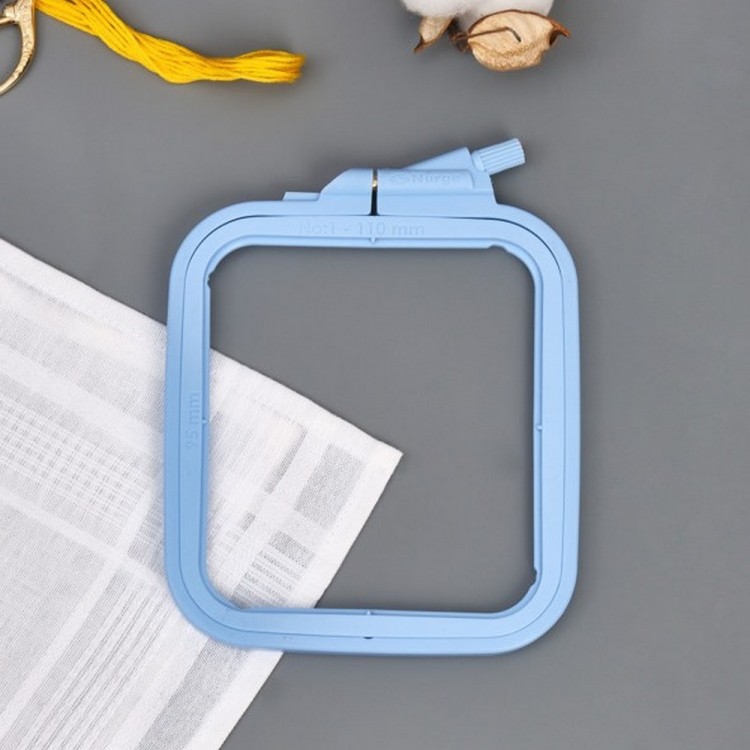 Nurge 170-11 Пяльцы пластиковые квадратные с винтом