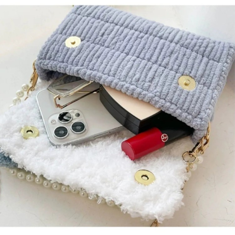 YoHobby yoli.011 Сумка с ручкой из бусин