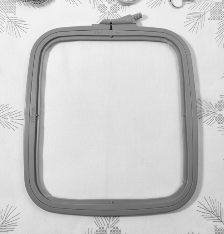 Nurge 170-13 Пяльцы пластиковые квадратные с винтом