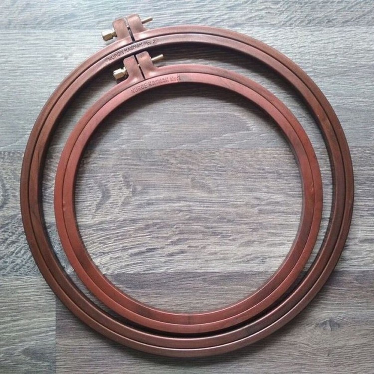 Nurge 170-2 Пяльцы пластиковые с винтом