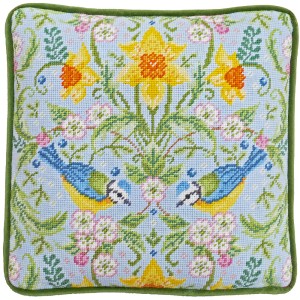Bothy Threads TKTB1 Подушка "Spring Blue Tits Tapestry" Karen Tye Bentley