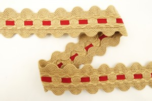 Matsa 13031C/59 Тесьма декоративная, ширина 24 мм, двойной вьюнок с лентой, бежевая с красным