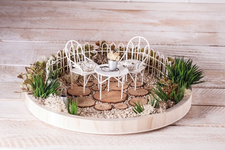 Rayher 46234102 Садовая миниатюра "Стол и стулья"