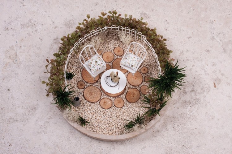 Rayher 46234102 Садовая миниатюра "Стол и стулья"