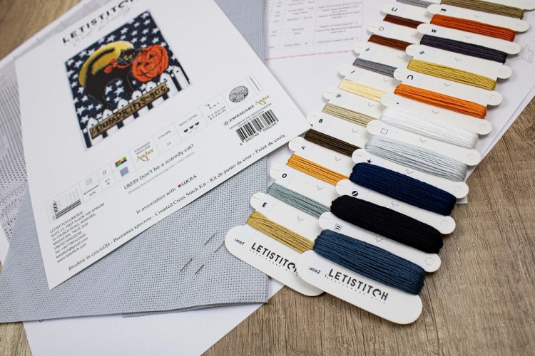 Набор для вышивания LetiStitch L8039 Don't be a scaredy cat! (Не будь трусливым котом!)