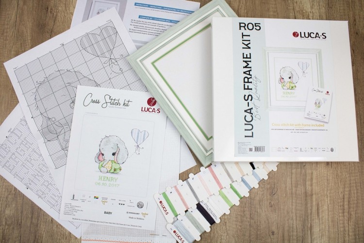 Набор для вышивания Luca-S R05 Baby - с рамкой в комплекте (Малыш - мальчик в комплекте)