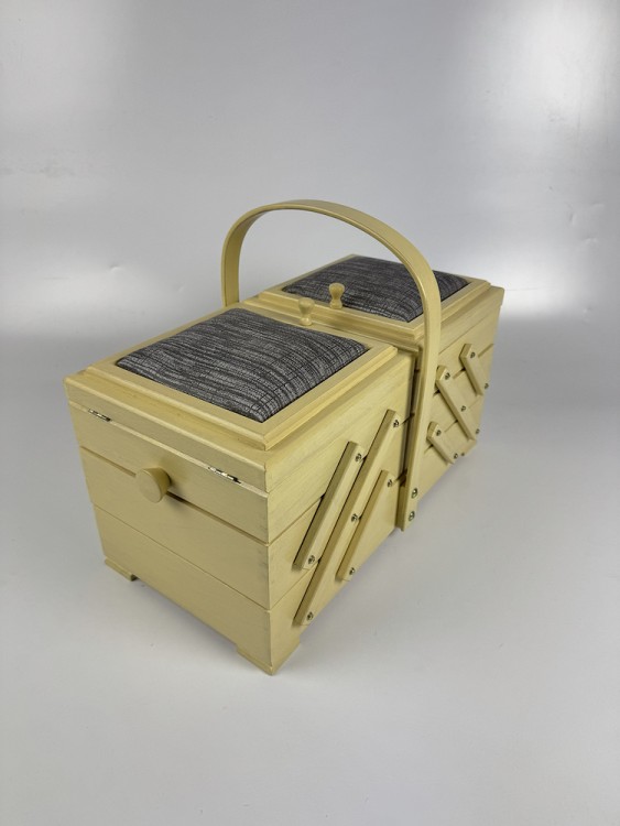 Aumueller 31/151/1 Шкатулка для рукоделия, 3-х этажная, бук светлый