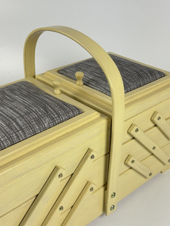 Aumueller 31/151/1 Шкатулка для рукоделия, 3-х этажная, бук светлый