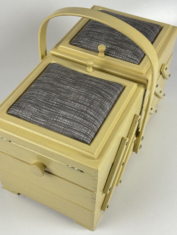 Aumueller 31/151/1 Шкатулка для рукоделия, 3-х этажная, бук светлый