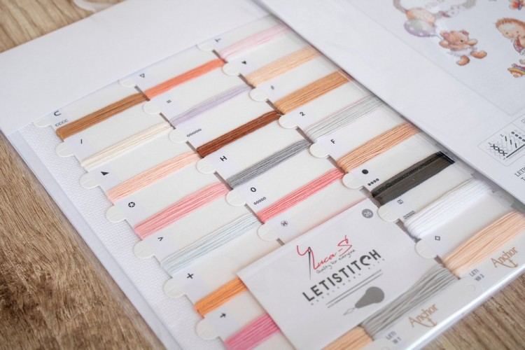 Набор для вышивания LetiStitch 969 It's a girl! (Это девочка!)