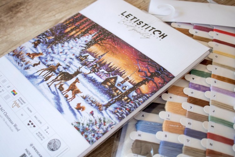Набор для вышивания LetiStitch 947 Christmas Wood (Рождественский лес)