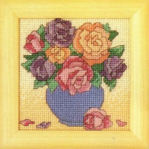Dimensions 17016 Garden Roses (made in USA)