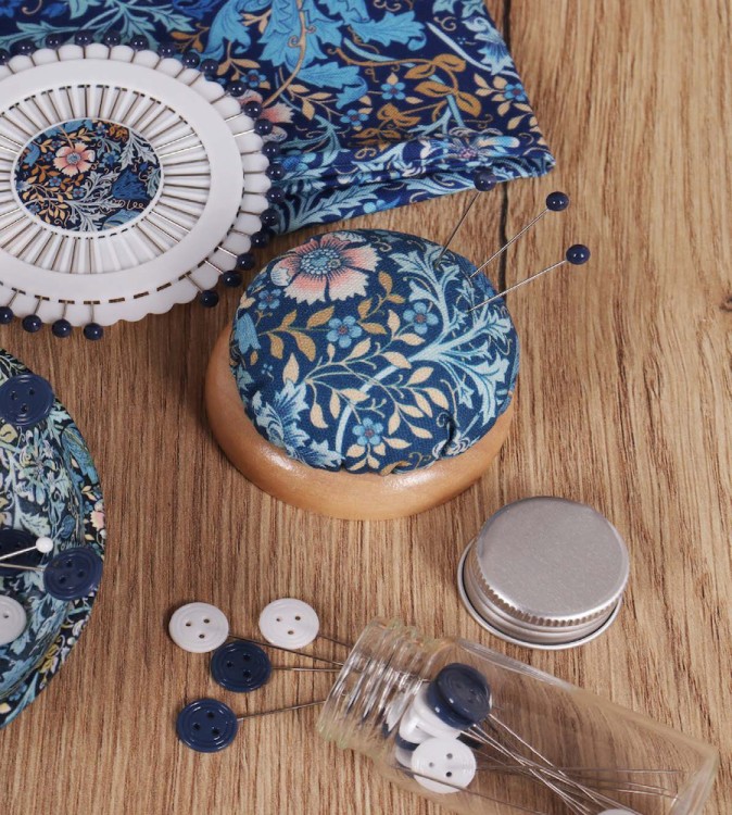 Hemline HGCPINC.01 Игольница-подушечка на деревянной основе