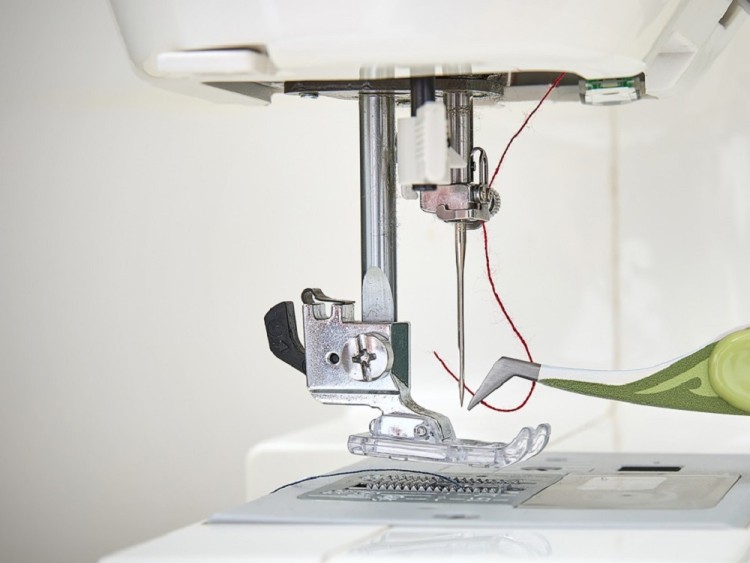 Hemline B4858 Пинцет для заправки нитей в швейной машине/оверлоке