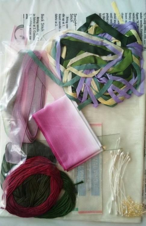 Ribbon Embroidery BOM014 Nestling Daisies (Маргаритки в гнездышке)