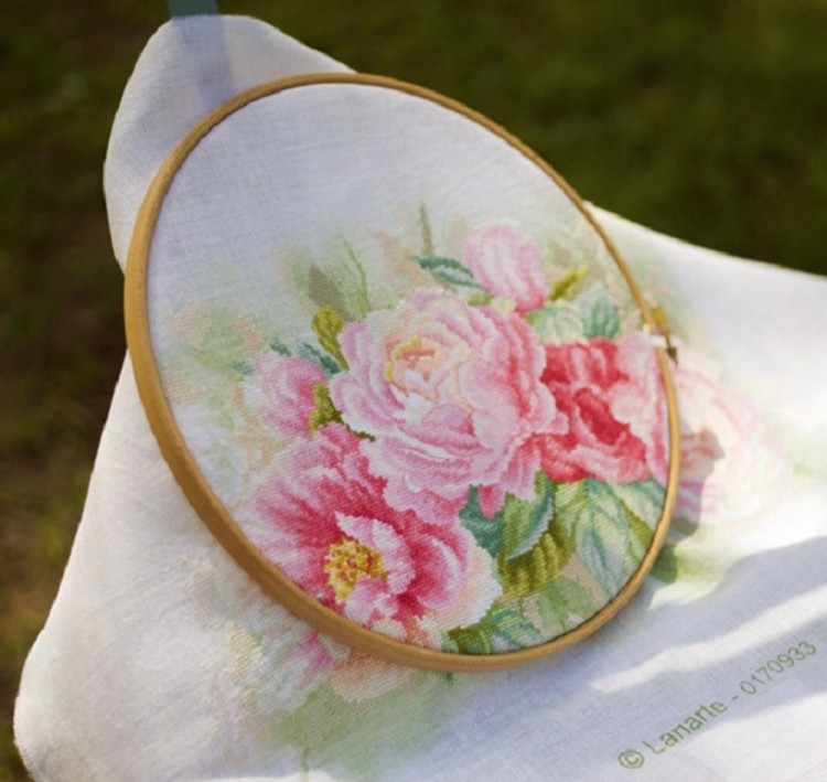 Набор для вышивания Lanarte PN-0170933 Bouquet of peonies (Букет пионов)