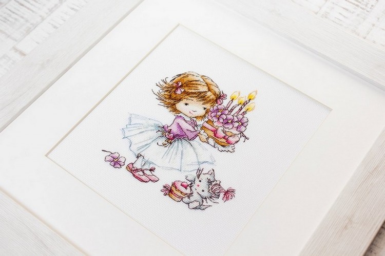 Luca-S B1054 Девочка с котенком и тортиком