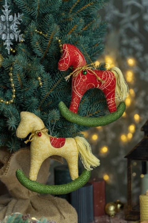 Перловка ТЛ-5 Лошадки текстильные. Фейерверк