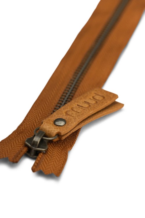 Muud QB-4492/Whisky/23.5cm Молния "Carin" металлическая, неразъемная, для сумки, 23.5 см, виски