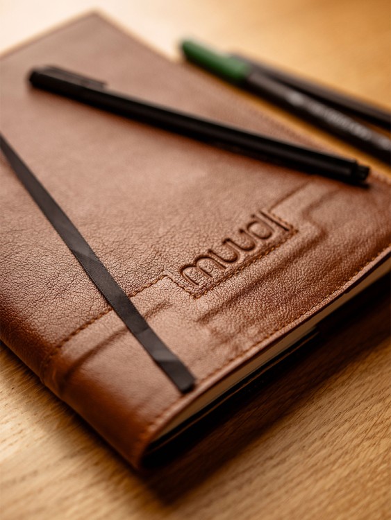 Muud QB-4700/Rich Brown Обложка для проектной тетради "Gaby"