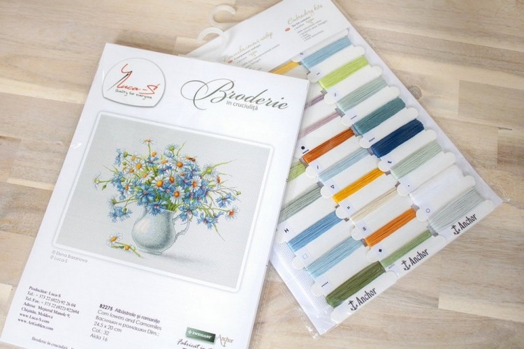 Luca-S B2275 Васильки и ромашки