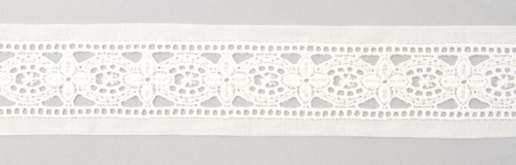IEMESA 01052/01 Шитье-вышивка на батисте, ширина 35 мм, цвет белый