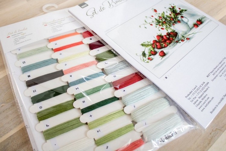 Набор для вышивания Luca-S B2277 Натюрморт с клубникой и земляникой